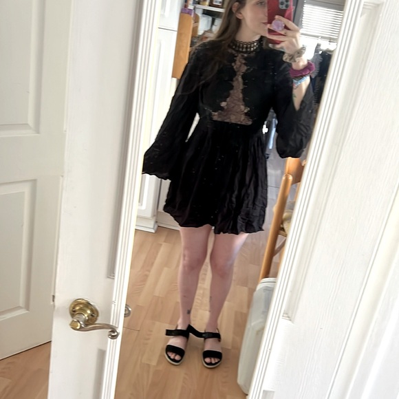 NWT open back, see through front FREE PEOPLE bohemian lace up back - Picture 1 of 7